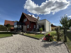 Braunau am Inn / Dietfurt - Einfamilienhaus mit Ateliercharakter.