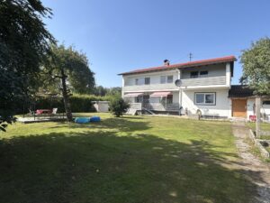 Großkarolinenfeld - 3 Wohneinheiten = 190 m² Wohnfläche - 1.360 m² GRUND - GARAGE