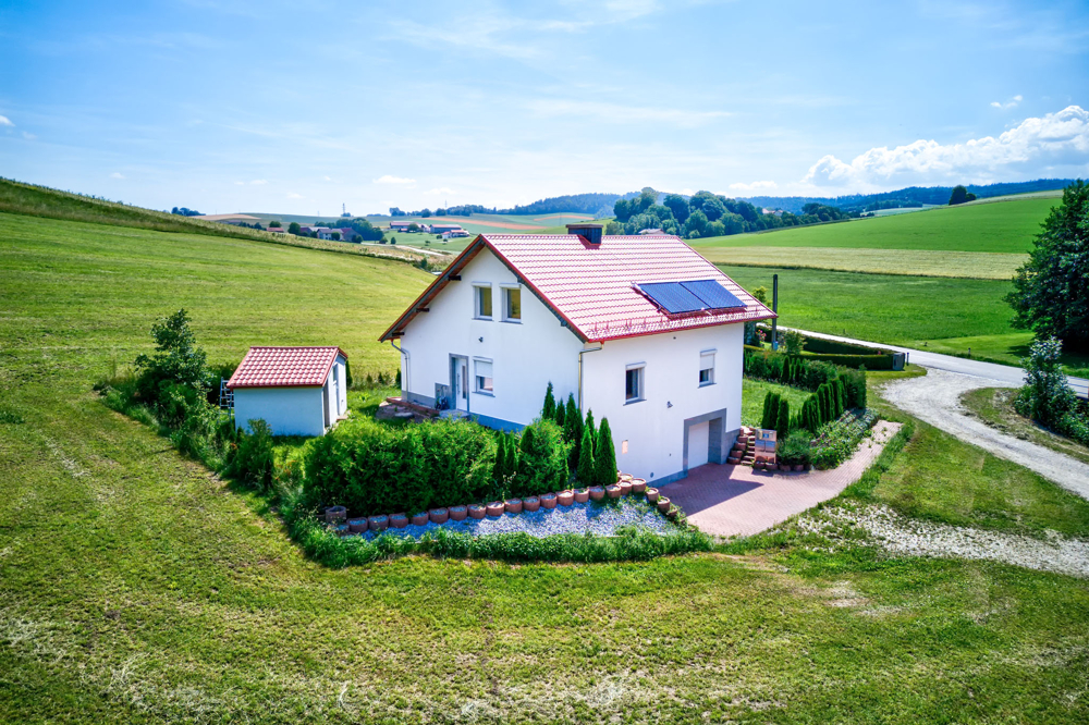 Treubach - Generalsaniertes Einfamilienhaus in idyllischer Grünruhelage.