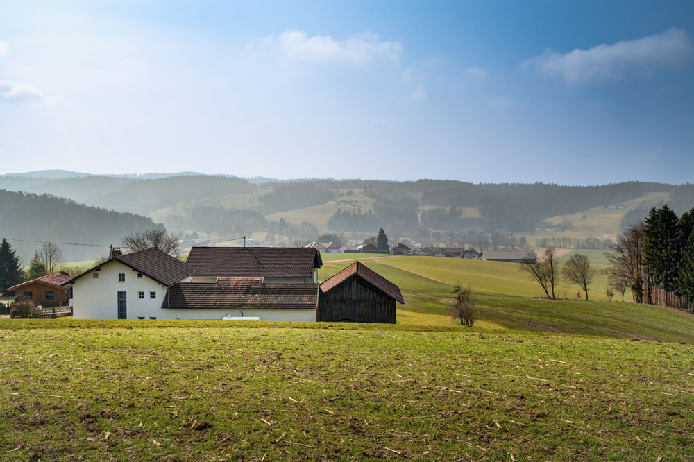 Maria Schmolln - Ländliches Anwesen mit 2 Wohneinheiten in Traumlage.