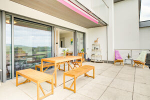 Friedburg - Zauberhafte 2-Zimmer Wohnung mit herrlichem Ausblick - Garten - Carport - Stellplatz.
